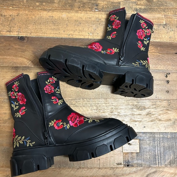 NWOT FARMRIO Boho Mid Boots - Picture 11 of 11